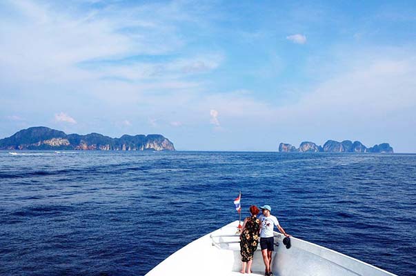 ท่าเรือรัษฎา ภูเก็ต ท่าเรือไปเกาะพีพี จากภูเก็ต ตั๋วเรือเฟอร์รี่ สปีดโบ๊ท ไปพีพี